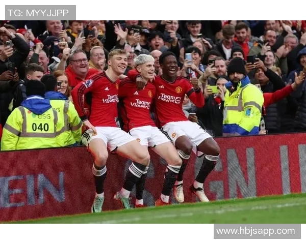 足球巨星温情时刻携手家人共度绿茵岁月展现亲情与荣耀